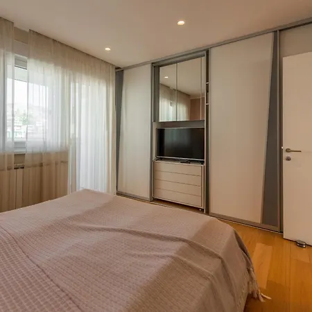 Sanja Appartement *